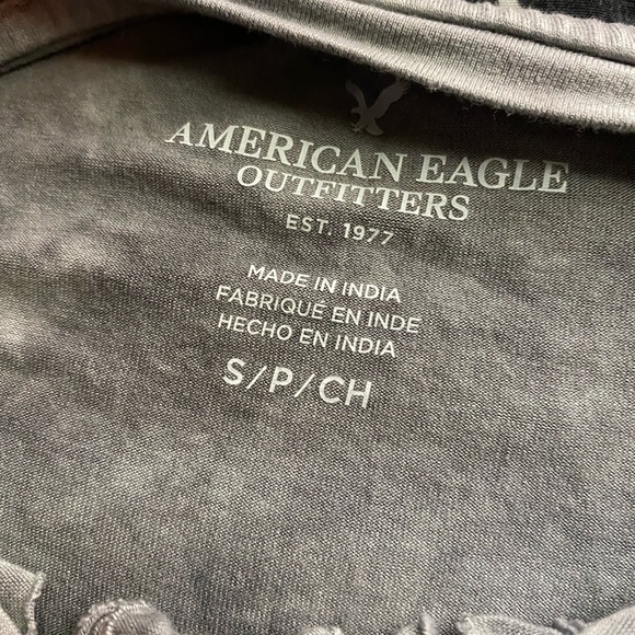 American Eagle shirt - Picture 2 of 2